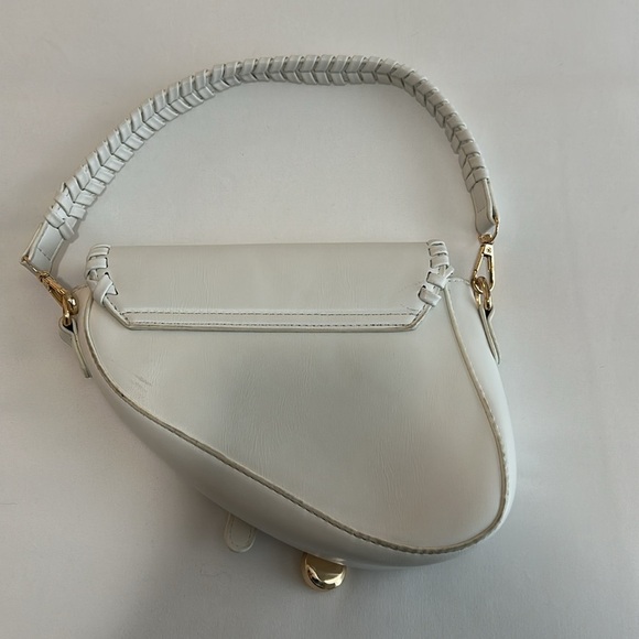 NWOT Valentina Rose Saddle Bag in White OS - Picture 7 of 11